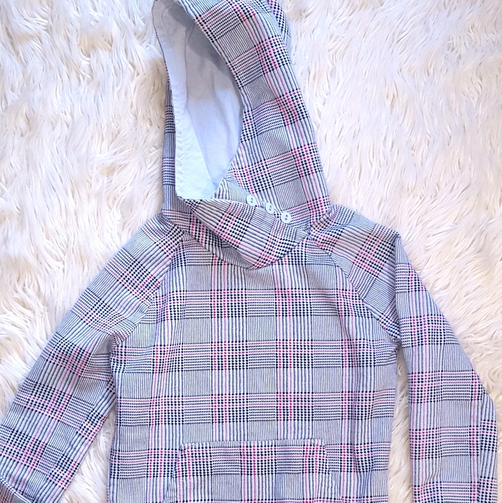 Divided cowl neck hoodie